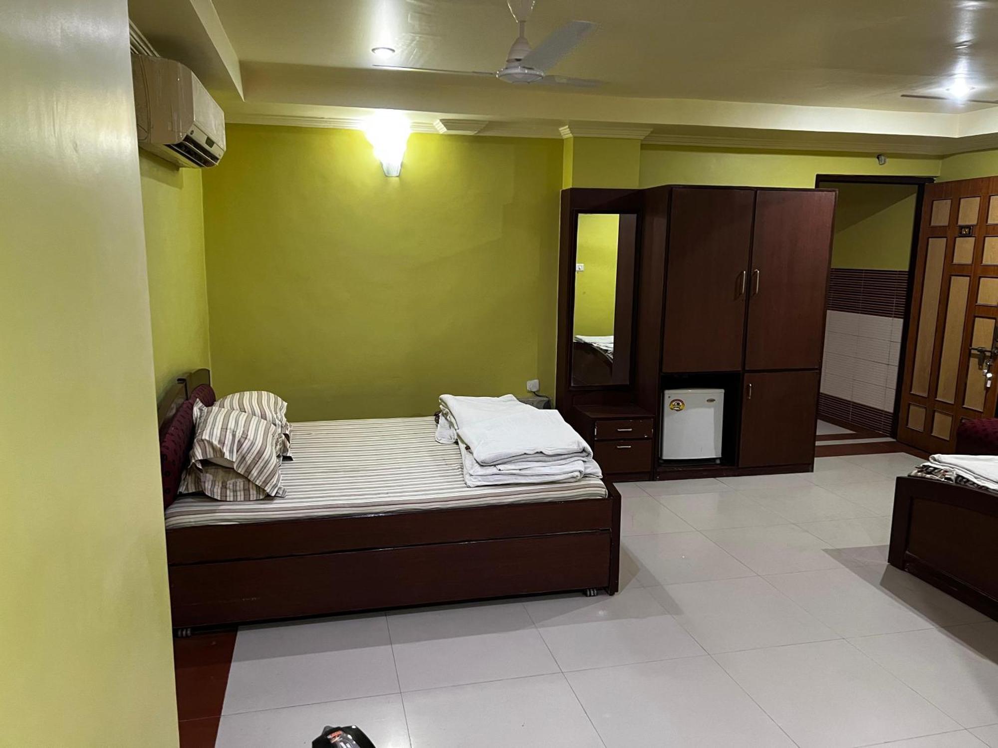 Banshi Bhawan Rooms And Banquet Prayagraj Exterior photo