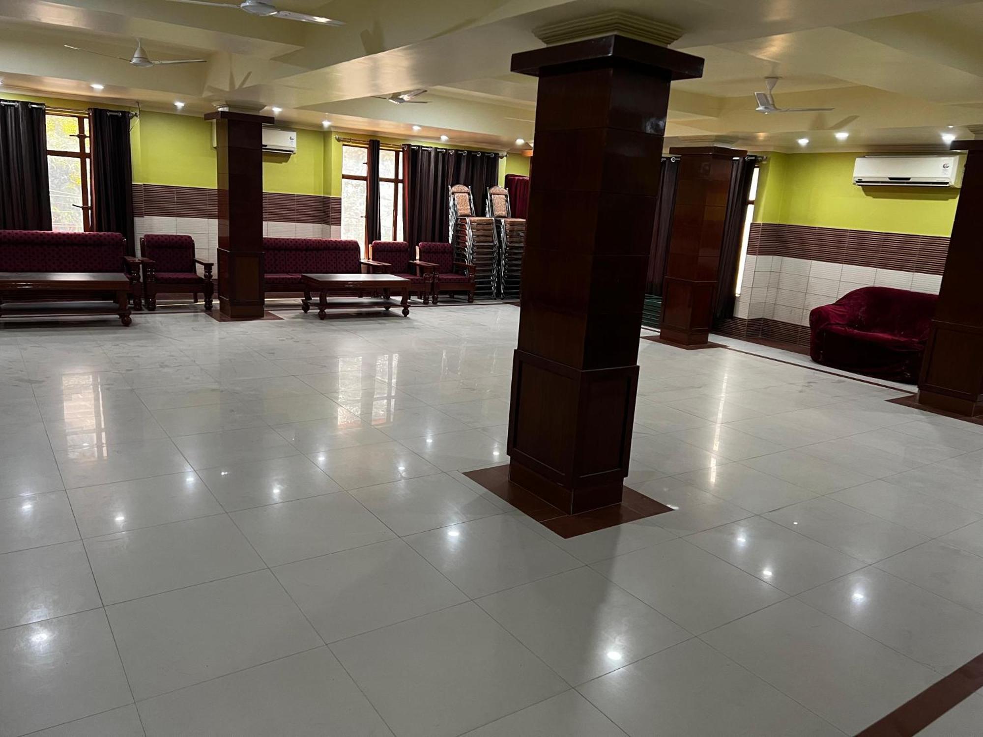 Banshi Bhawan Rooms And Banquet Prayagraj Exterior photo