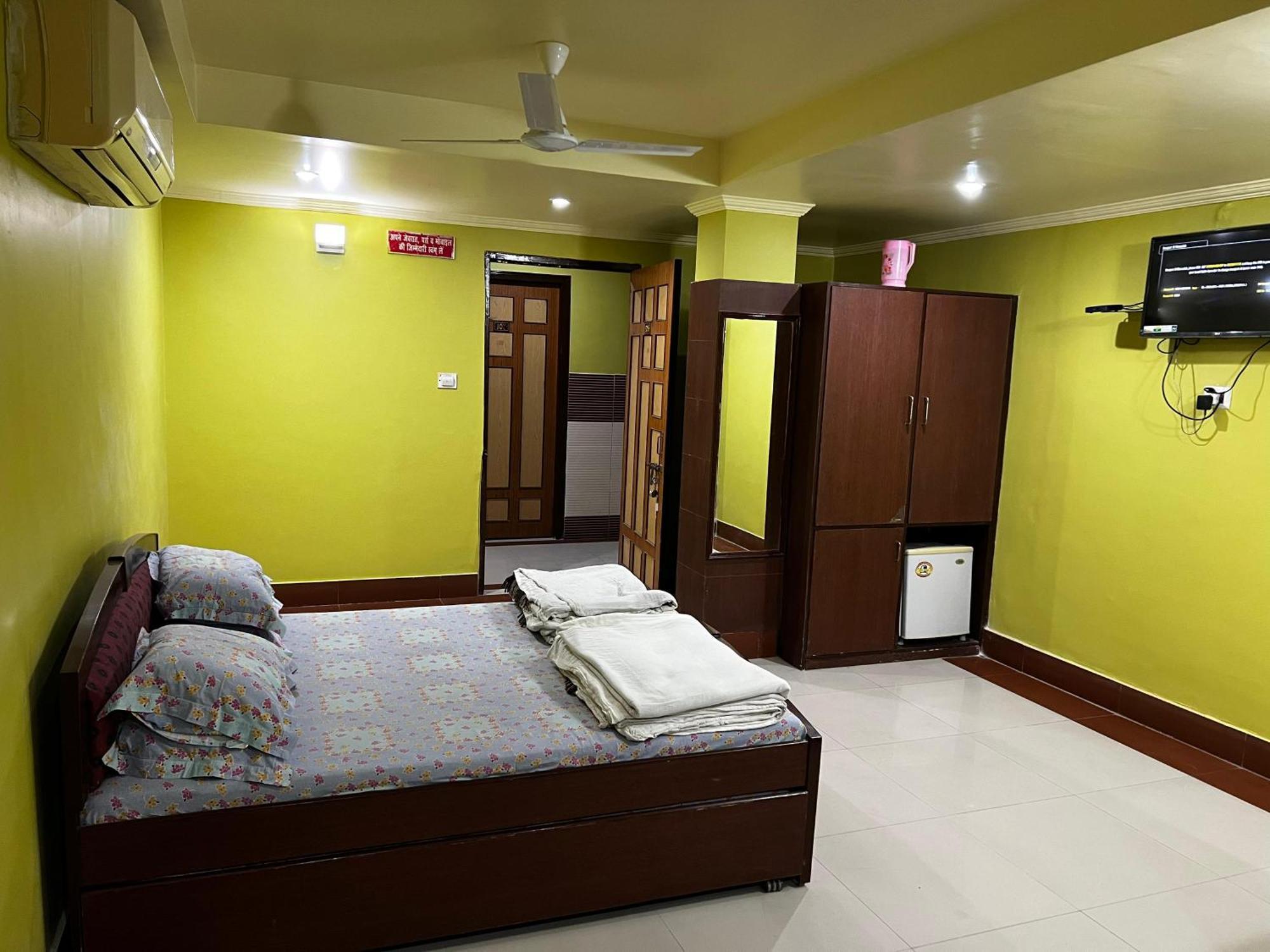 Banshi Bhawan Rooms And Banquet Prayagraj Exterior photo