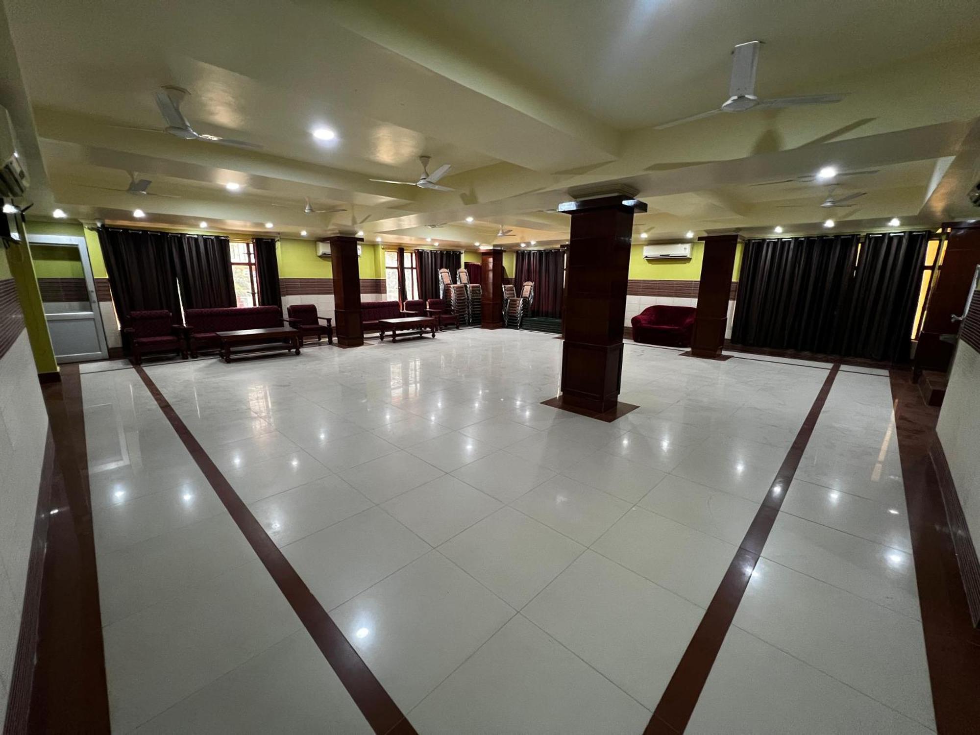 Banshi Bhawan Rooms And Banquet Prayagraj Exterior photo